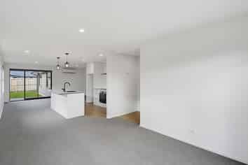 38 Crossley Avenue, Woodend