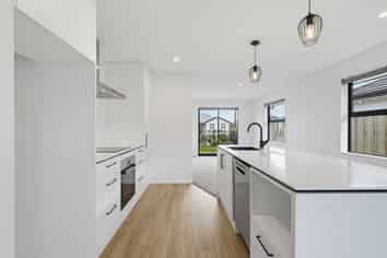 38 Crossley Avenue, Woodend
