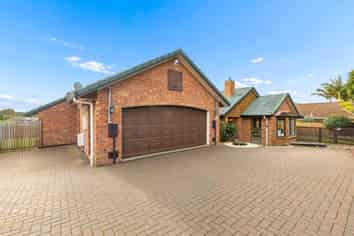 22 Castlehill Court, Wattle Downs