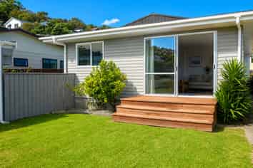 6 Cluny Road, Plimmerton