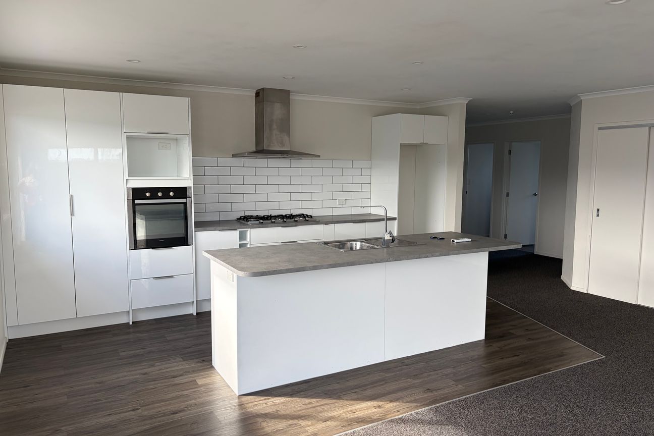 Well presented 4 bedroom Home - Widok 4
