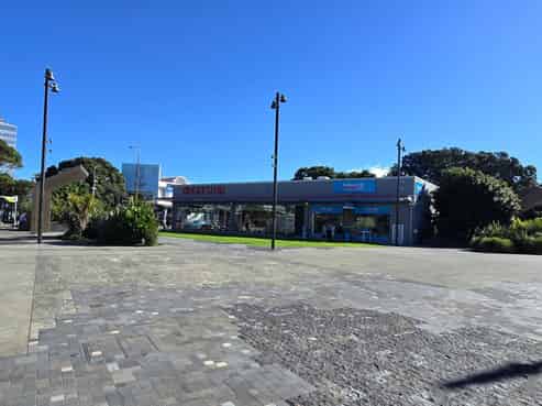 Takapuna town square retail