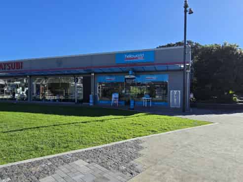 Takapuna town square retail