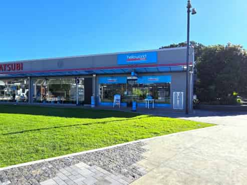 Takapuna town square retail