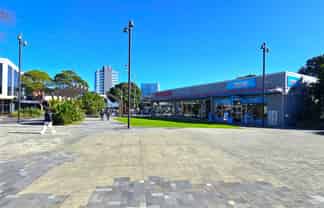 Takapuna town square retail