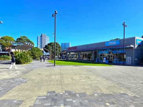 Takapuna town square retail