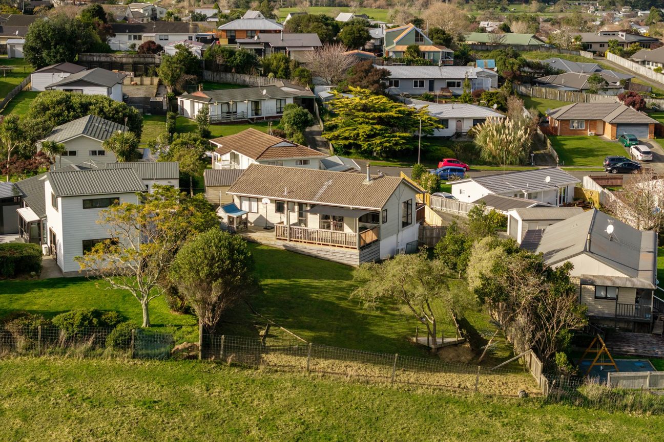 SUNNY FAMILY HOME WITH RURAL OUTLOOK – pohled 2