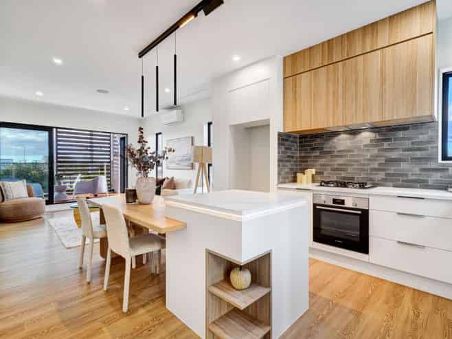 14&16 Woodford Ave, Henderson