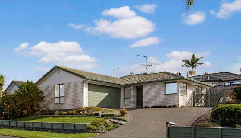 38 Kath Hopper Drive, Orewa