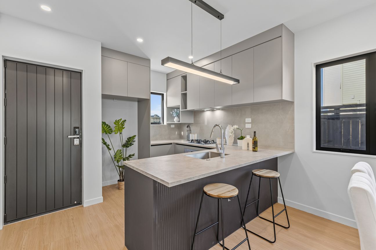 Brand New Family Home in the Heart of Westgate - Widok 6