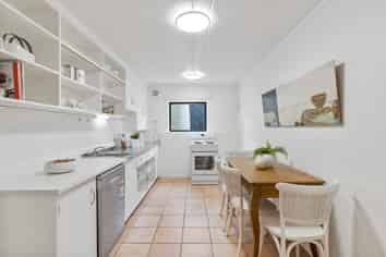 64a St Andrews Road, Epsom