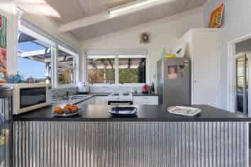 50 Bays Road, Orere Point