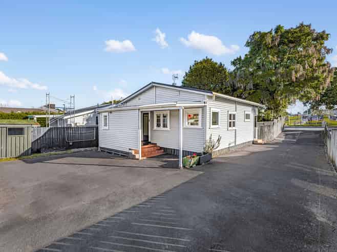 9 Waitangi Road, Onehunga