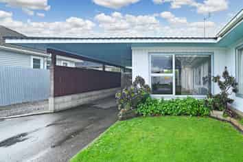 4/902 Clive Street, Akina