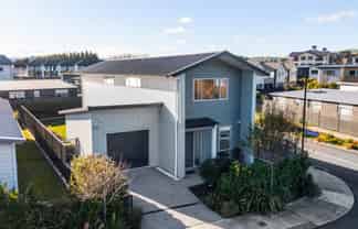 14 Pateke Drive, Porirua