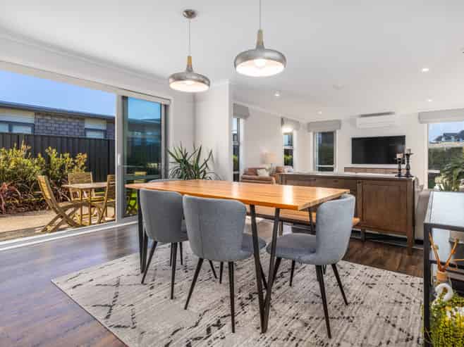14 Pateke Drive, Porirua