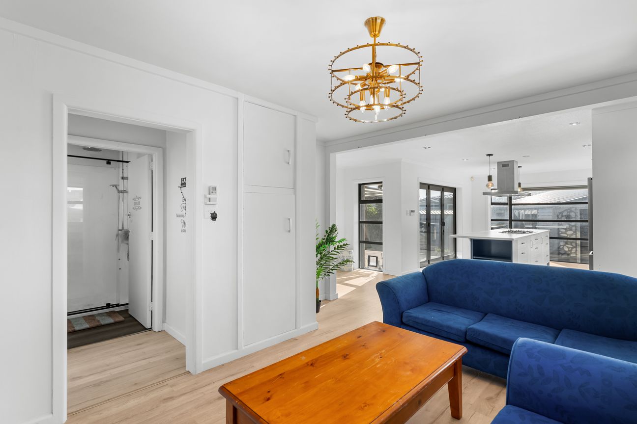 Sun, Space & Standout Kitchen Living - Widok 3
