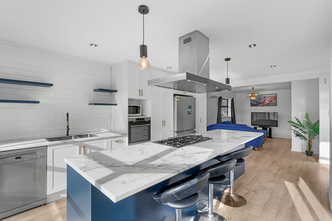Sun, Space & Standout Kitchen Living - Widok 2