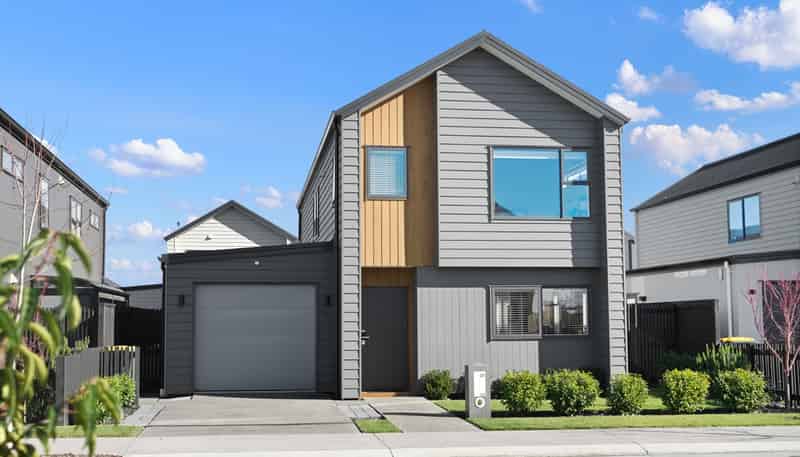 31 Halley Drive, Chartwell