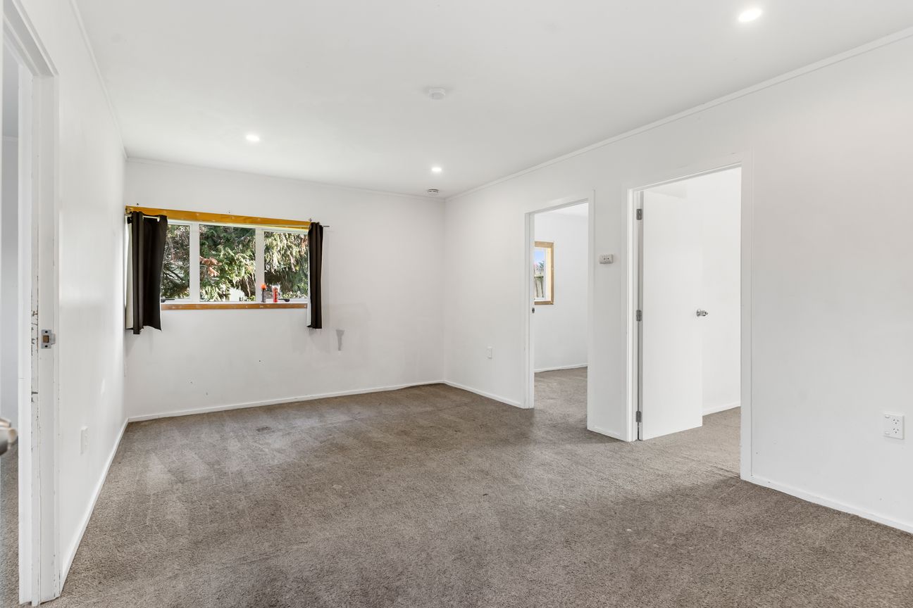 Newly Renovated 3-Bedroom Home + 3 Utility Rooms - Bild 3