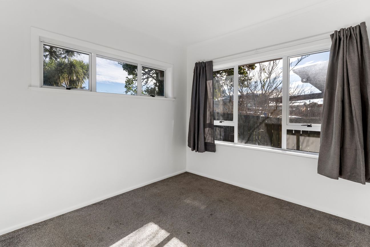 Newly Renovated 3-Bedroom Home + 3 Utility Rooms - Fler