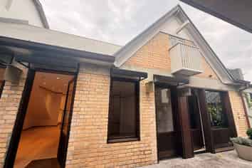Compact Remuera Retail