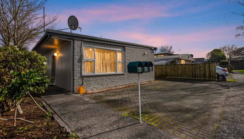 7F Ruihi Street, Victoria