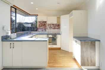 7 Holcroft Place, Stoke