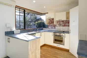 7 Holcroft Place, Stoke