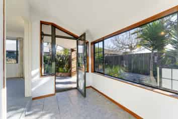 7 Holcroft Place, Stoke