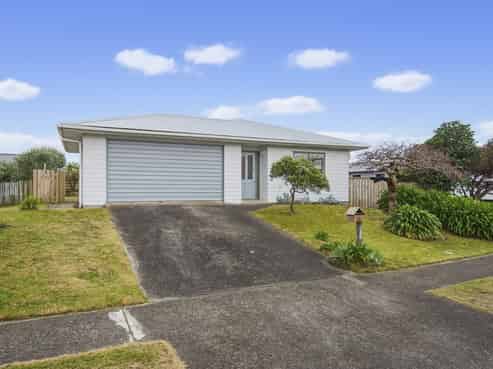 27 Rutherford Drive, Waikanae Beach