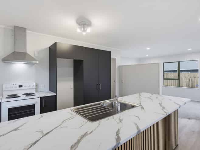 27 Rutherford Drive, Waikanae Beach