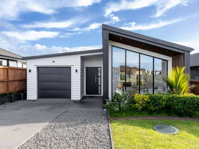 78 Maurice Kelly Road, Milldale
