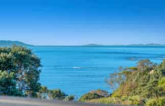 1418 Whangaparaoa Road, Army Bay