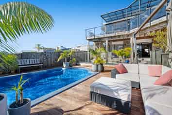 1418 Whangaparaoa Road, Army Bay