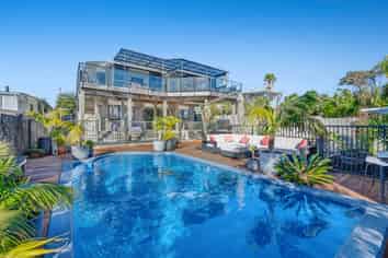 1418 Whangaparaoa Road, Army Bay