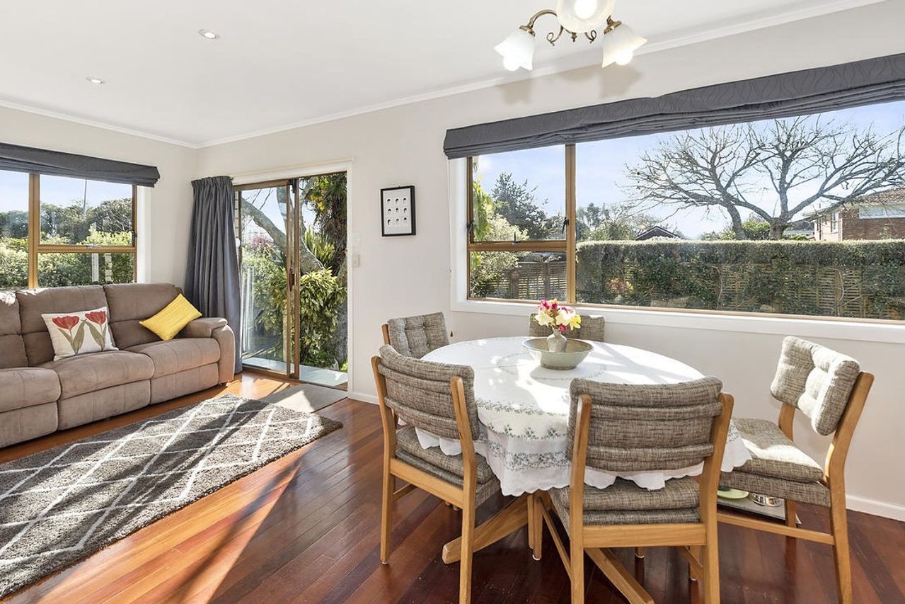 Family Home in Prestigious Queenwood Location - Ansicht 6