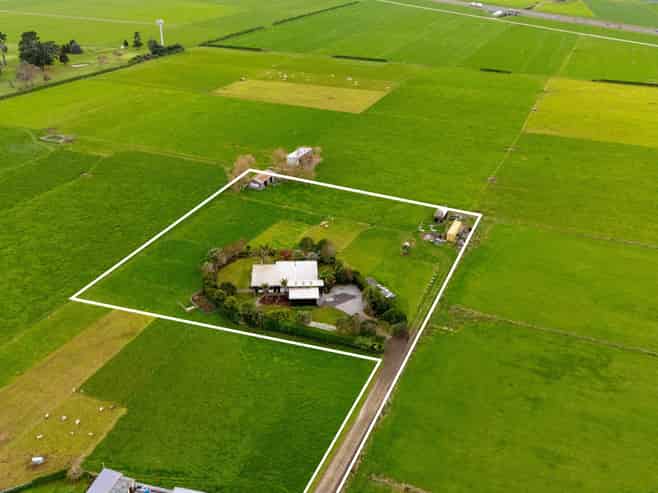 82 Mawhitiwhiti Road, Normanby