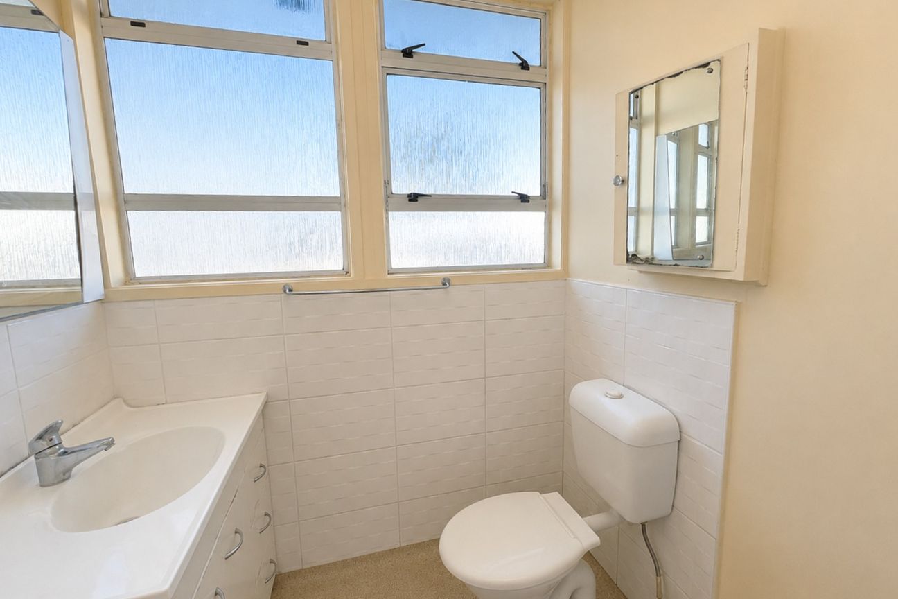 WELL PRESENTED FOUR BEDROOM - Vista 6