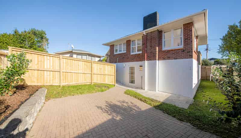 70 Sturges Road, Henderson