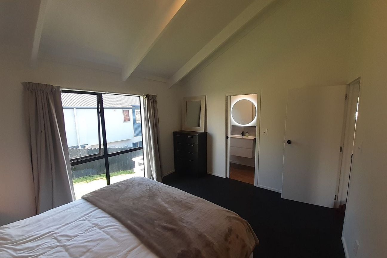 House in Mount Maunganui - More