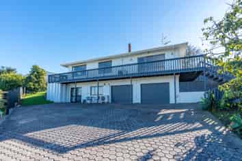 10 Robyn Place, Dinsdale