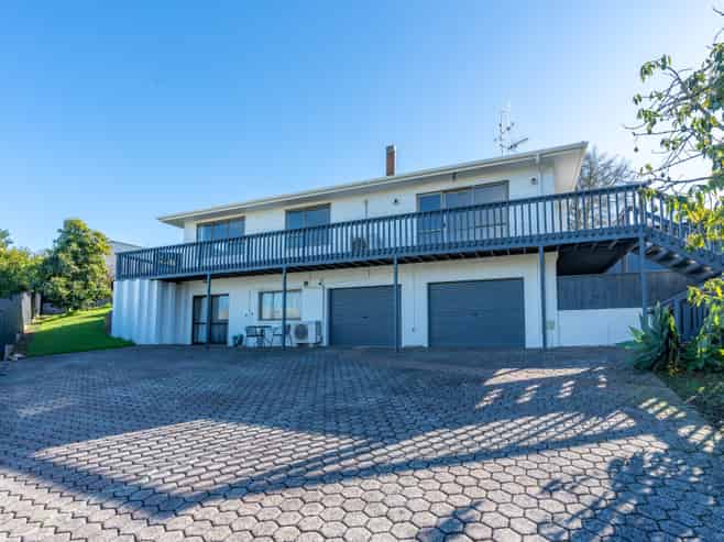 10 Robyn Place, Dinsdale