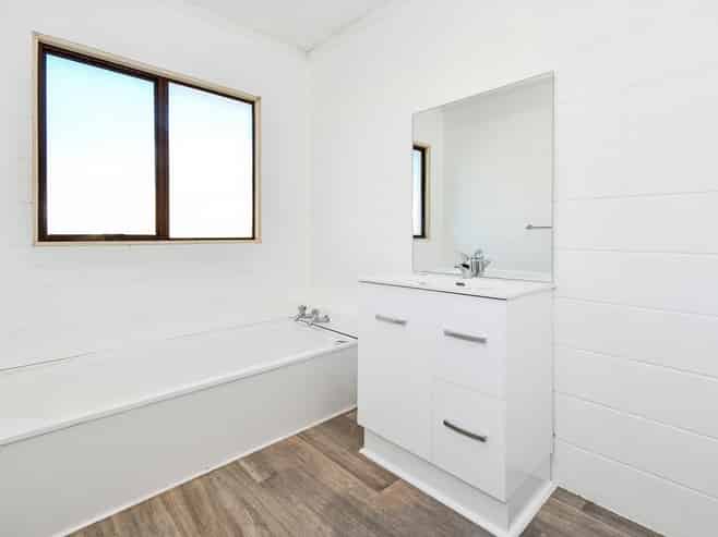 2/32 Domain Street, Waiuku
