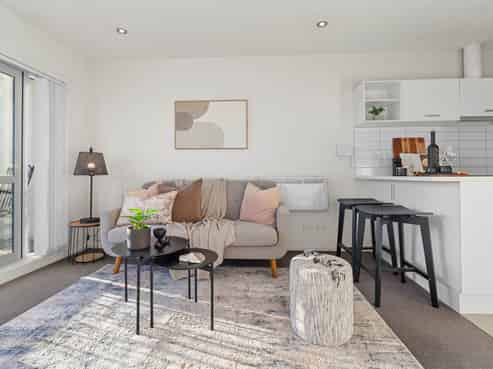 D6/60 Masons Road, Oteha