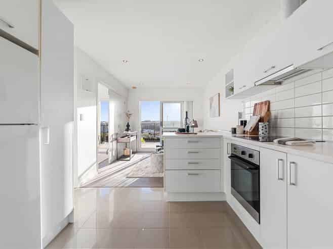 D6/60 Masons Road, Oteha