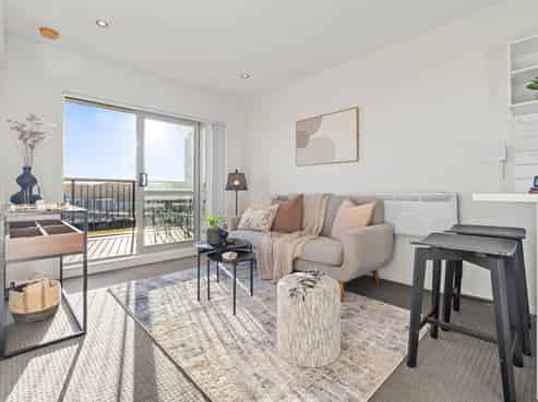 D6/60 Masons Road, Oteha