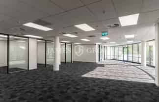 GRAFTON OFFICE WITH AMPLE ROOMS