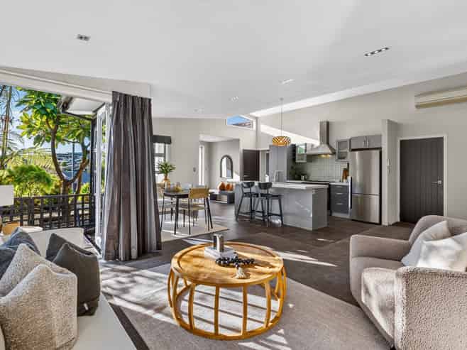5 Veda Place, Pyes Pa