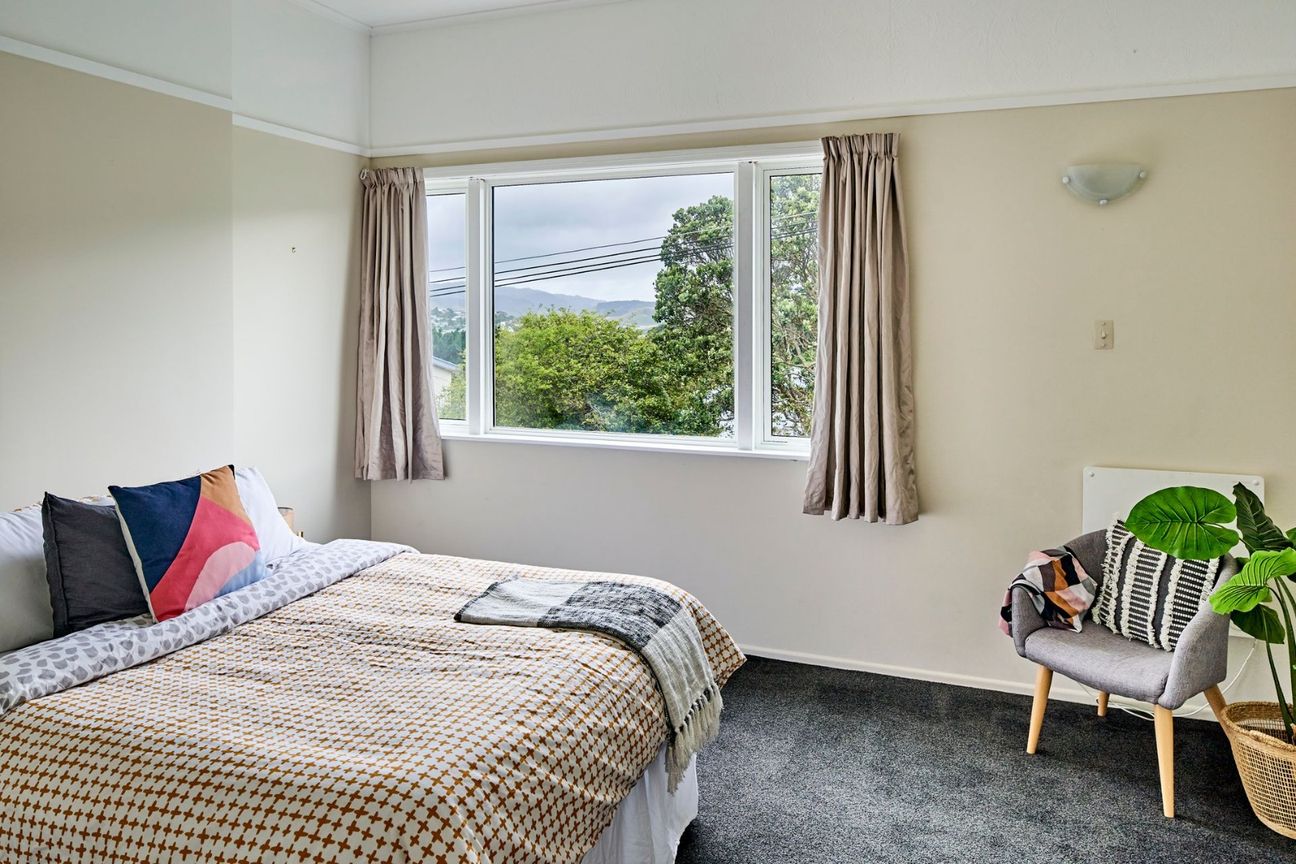SPACIOUS FOUR BEDROOM STAND ALONE HOME: - Vista 5